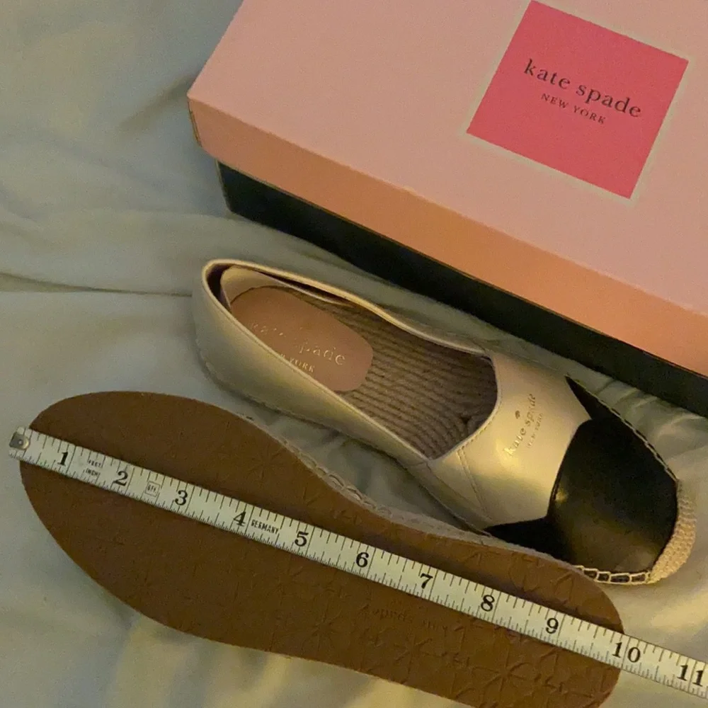Kate Spade Garden 6.5 cream/black espadrilles New in Box